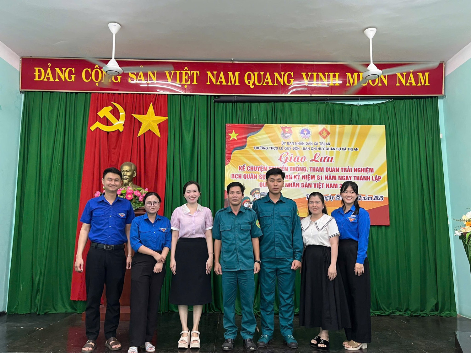 BCH Chi đoàn trường THCS Lê Quý Đôn phối hợp cùng BCH Chi đoàn Quân sự tổ chức chương trình Giao lưu “Kể chuyện truyền thống, tham quan BCH Quân sự xã Trị An