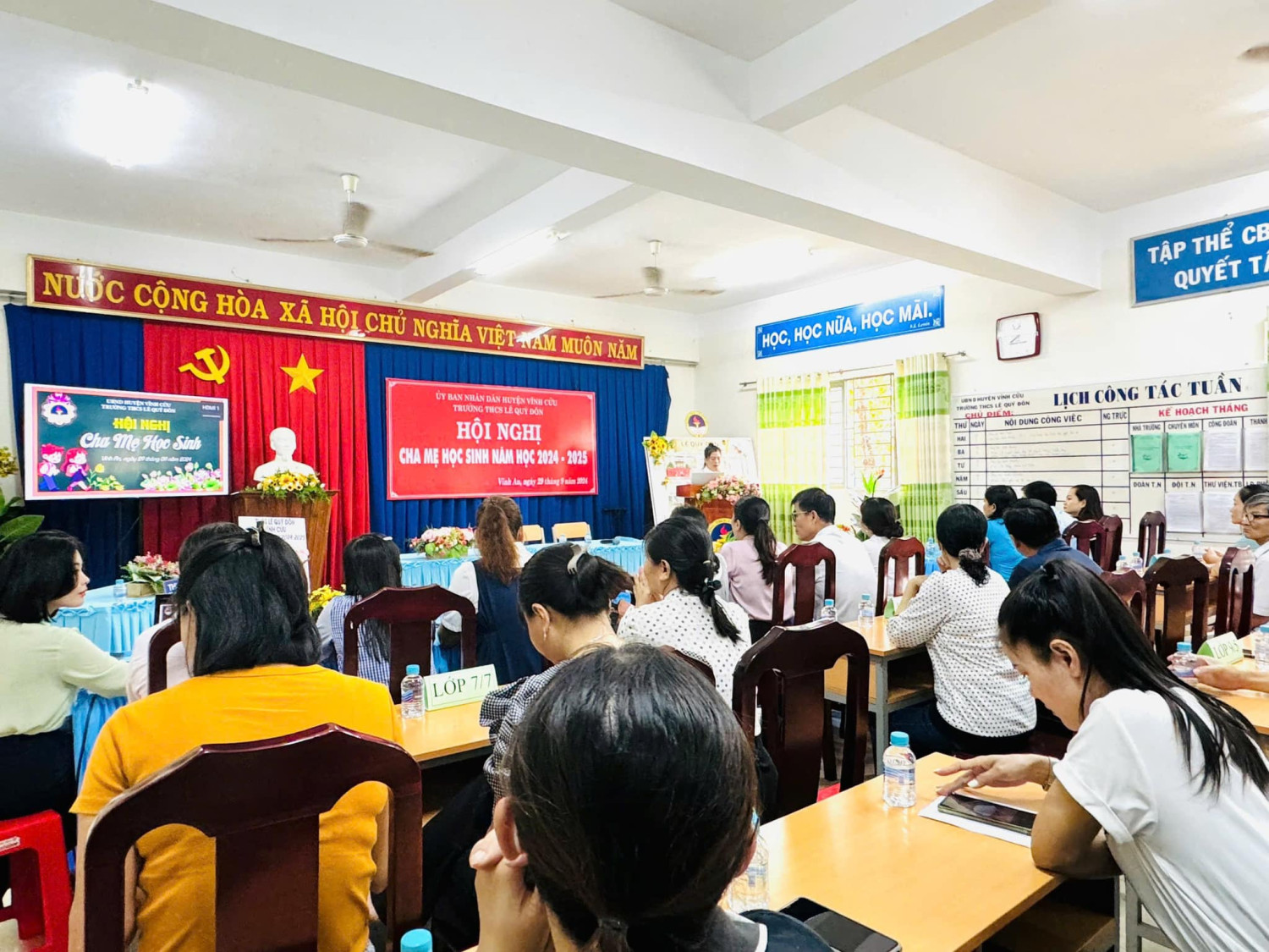 Hội nghị CMHS NK 2024-2025.